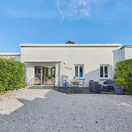 Lesaro By Interhome